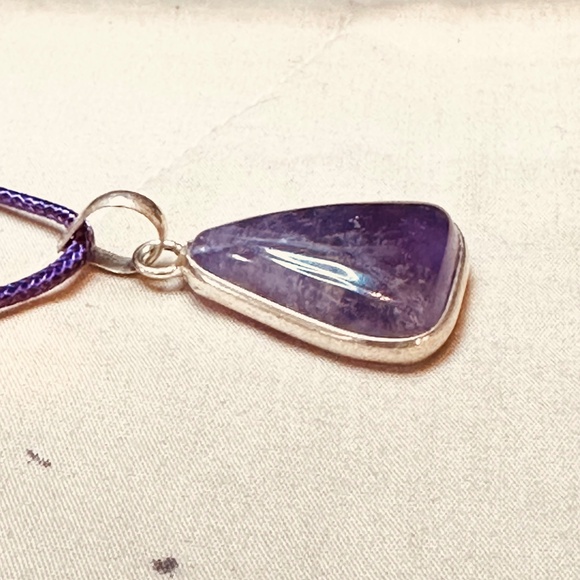 925 Sterling Silver Plated & Amethyst Stone/Crystal Trillion Cut Pendant EUC - Picture 10 of 12